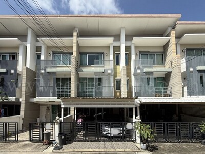 ทาวน์โฮม 3 ชั้น ทาวน์พลัส ประชาอุทิศ - ทุ่งครุ ถนนประชาอุทิศ