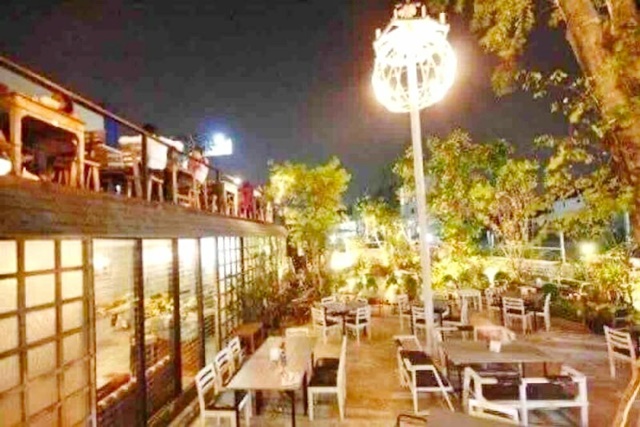 ลาดปลาเค้า ให้เช่าพื้นที่ ถ.เกษตรนวมินทร์ ที่จอดรถกว้างขวาง มีบ้านพักคนงาน และที่จอดรถ