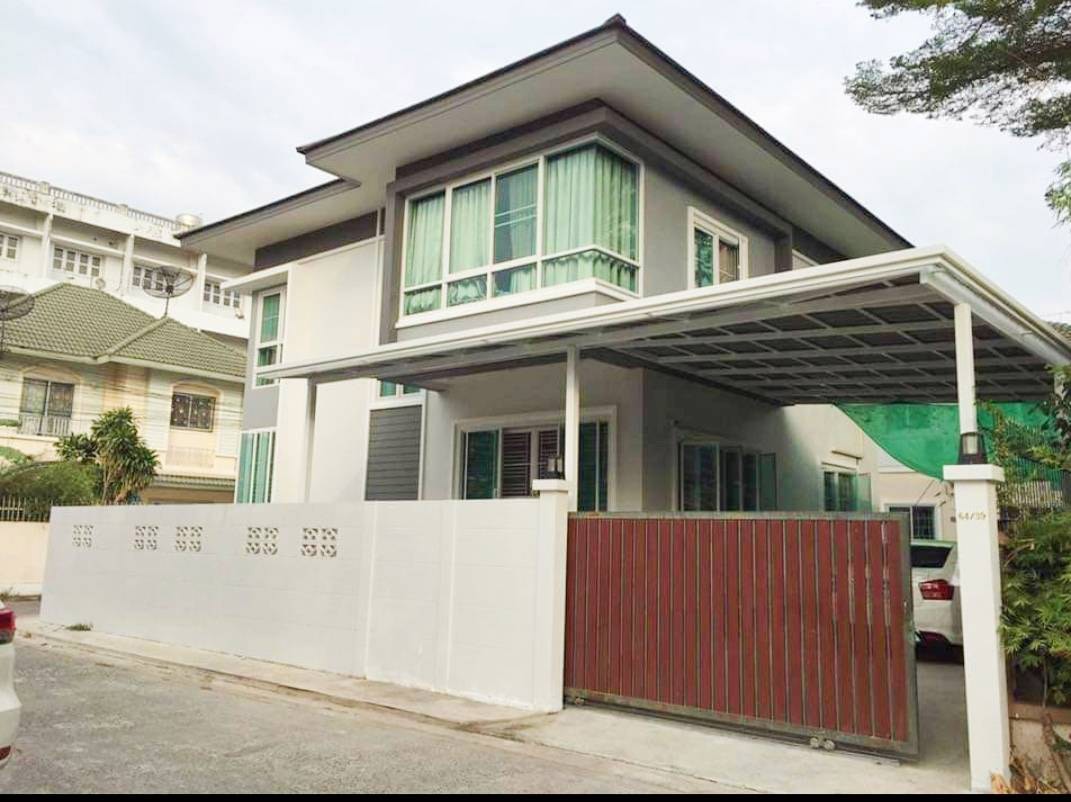 ให้เช่าบ้านเดี่ยว 2 ชั้น หัวมุม ปลูกเอง บ้านตั้งอยู่ซอยเสรีไทย26 