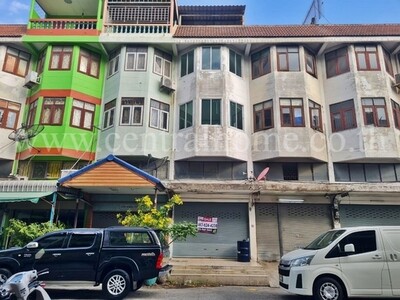 ลดราคา อาคารพาณิชย์ 3 ชั้นครึ่ง บ้านรัตนโกสินทร์ - รังสิต 200 ปี 