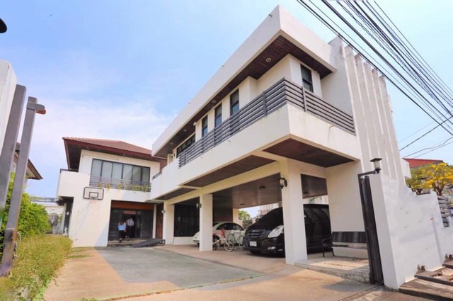 ขายบ้านเดี่ยว เนื้อที่ 120ตร.ว. ติดห้างคริสตัล ราชพฤกษ์ หมู่บ้าน เบญญาภา  ราชพฤกษ์