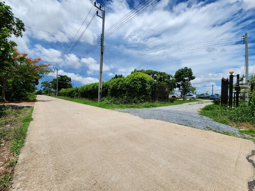 ขายที่ดิน พร้อมบ้านเดี่ยว 2 ชั้น และบ่อกุ้งขาวตัวใหญ่ ใกล้ตัวเมืองฉะเชิงเทรา บรรยากาศดี น่าลงทุน 