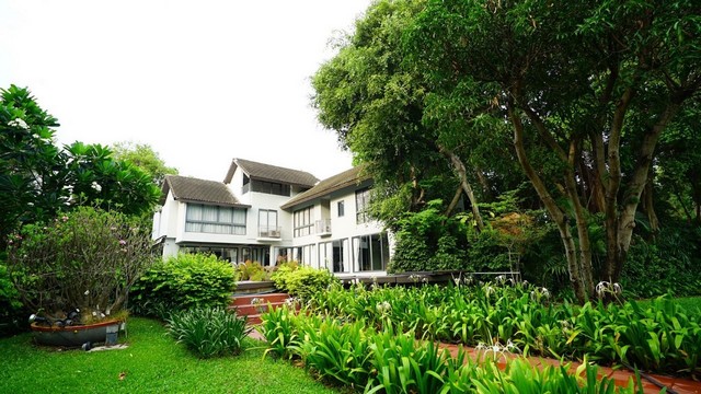 S2027 ขายบ้านเดี่ยวหลังใหญ่ 3 ไร่ พร้อมสระว่ายน้ำ ซอยพระแม่การุณย์ นนทบุรี ใกล้โรบินสันศรีสมาน