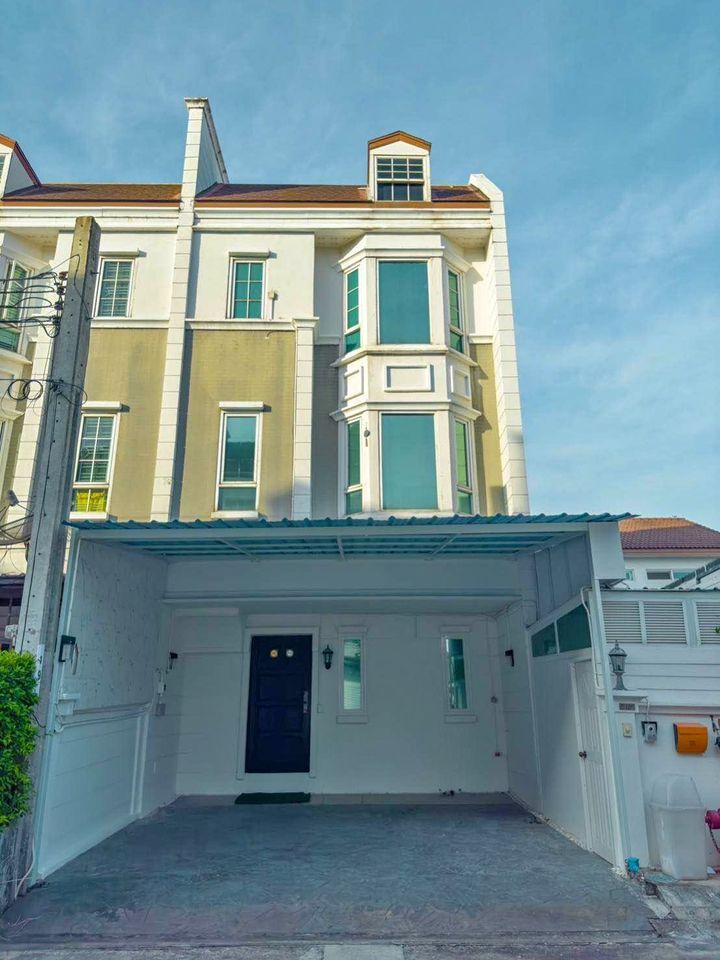 ขายทาว์นโฮม  3ชั้น กรุงเทพกรีฑา THE PRESTON กรุงเทพกรีฑา ซอย 7 มี 3 ห้องนอน 3 ห้องน้ำ