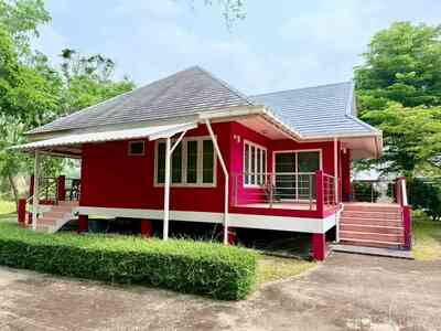 ขายบ้านพร้อมที่ดินแปลงสวย ทำเลทอง ติดถนนใหญ่ จังหวัดเชียงราย