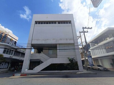 ขาย สำนักงาน เมืองสิงห์บุรี ถนนนายแท่น ราคาโปรโมชั่น ลดพิเศษ