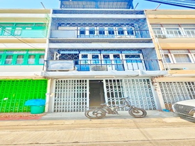 สาธุประดิษฐ์ ใกล้ BTS ช่องนนทรี 2.5 ใกล้เซ็นทรัล พระราม 3 600 ม. 