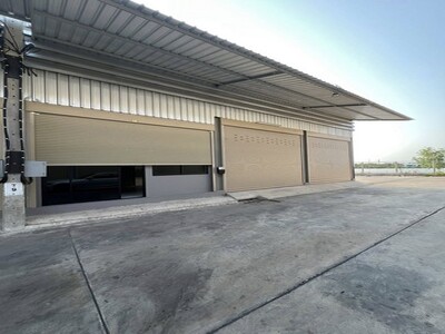  200 ตารางเมตร รองรับน้ำหนัก 2 ตัน/ตร.ม.  ซอยประชาอุทิศ 90 สมุทรป