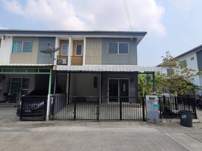 ขายทาวน์เฮ้าส์   หมู่บ้านพฤกษา 137 (บ้านโพธิ์-มอเตอร์เวย์) 