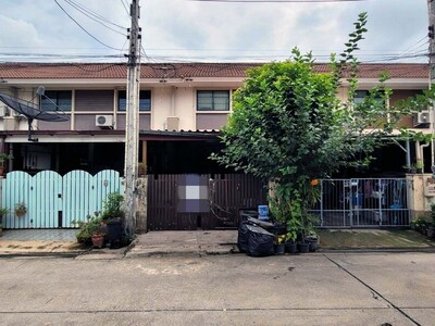 ขายทาวน์เฮ้าส์  หมู่บ้านบาหลี บีช ถนนเทพราช-ลาดกระบัง ฉะเชิงเทรา