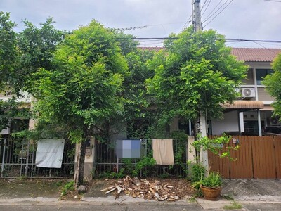 ขายทาวน์เฮ้าส์  หมู่บ้านบาหลีบีช โครงการ 1 ถนนเทพราช-ลาดกระบัง