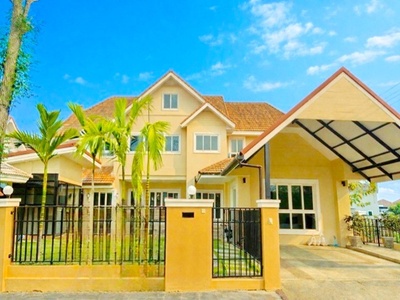 น้ำแพร่ สันป่าตอง คฤหาสน์ 6นอน 4 น้ำ หางดงกอล์ฟคลับ  105 ตร.ว.