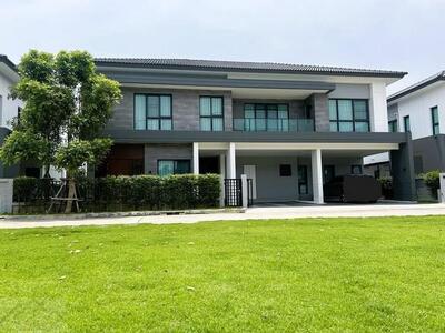  ให้เช่าบ้านเดี่ยว 2 ชั้น 5 ห้องนอน เดอะ ซิตี้ บางนา  ติดเมกกะบาง