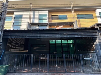 ให้เช่าทาวน์โฮม 3 ชั้น 3 นอน รอีโค สเปซ บางนา-วงแหวน พร้อมเข้าอยู