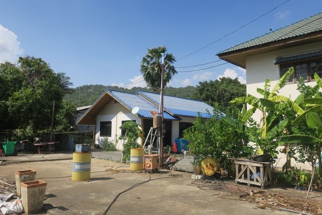 ขาย ที่ดิน พร้อมสิ่งปลูกสร้าง พุคำจาน อ.พระพุทธบาท จ.สระบุรี 27 ไร่ ถนน 3334