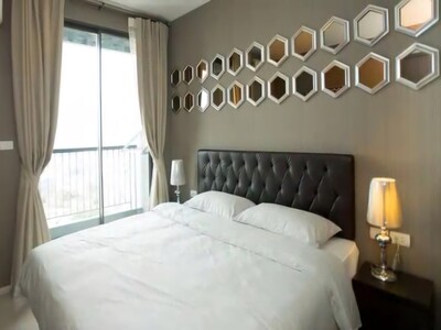 Rhythm 44 spacious 18th floor