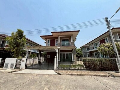 ลดราคาขายบ้านเดี่ยว 2 ชั้น ใกล้สวนของโครงการ สันกำแพง