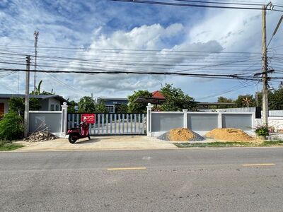 ขายที่ดินพร้อมบ้านสร้างใหม่ ทำเลดี จังหวัดชัยนาท