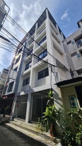 รหัสC5784 ให้เช่าอาคาร 5ชั้น มีลิฟท์ ทำเลใจกลางเมือง ถนนสุขุมวิทซอย4 ใกล้ BTS นานา