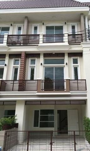 ขายทาวโฮม 3 ชั้น ย่าน สุคนธสวัสดิ์ โครงการ พรีเมี่ยมเพลส ถนนเกษตรนวมินทร์ เลียบด่วน