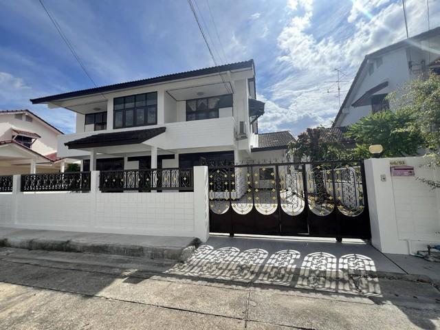 ให้เช่าบ้านเดี่ยว 2ชั้น ใกล้ BTSพหลโยธิน หมู่บ้านราชตฤณมัย ถนนพหลโยธิน บางเขน เนื้อที่ 105 ตารางวา 5 ห้องนอน 3 ห้องน้ำ
