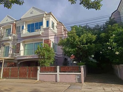 ขายทาวน์โฮม 3 ชั้น แปลงมุม หมู่บ้านซื่อตรง แกรนด์โฮม พหลโยธิน 34