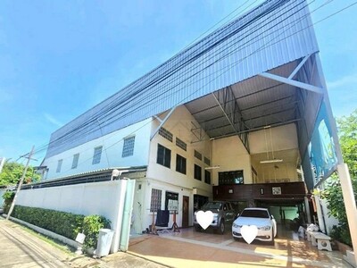 ให้เช่าโกดัง 200ตรว.1176 ตรม.นาคนิวาส ลาดพร้าว71 ใกล้เซ็นทรัลอีสว