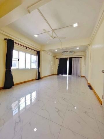 PO1374 ให้เช่า ขาย อาคารพาณิชย์ ซอยลาดพร้าว 112 ใกล้โรงเรียนบดินทรเดชา