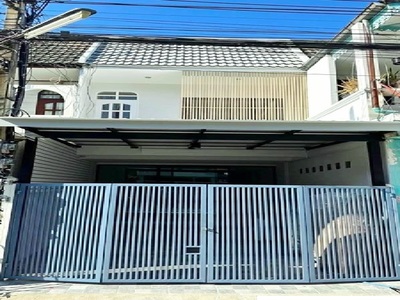 MRTแยกลำสาลี ทาวน์โฮม 2 ชั้น แฮปปี้แลนด์ เดอะมอลล์ บางกะปิ 1.5กม.