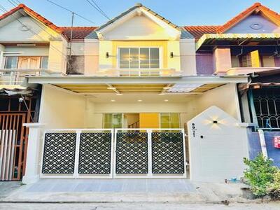 ขายทาวน์เฮาส์ 2 ชั้น รีโนเวทใหม่ หมู่บ้านมารวย บางเขน พหลโยธิน54/