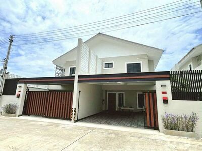 เริ่มต้นเพียง 2.95 ล้าน บ้านแฝดใหม่ 2 ชั้น #สันกำแพง 3 หลังเสุดท้