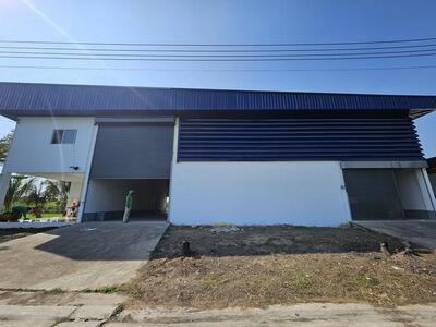 ให้เช่าโกดัง มีห้องน้ำในตัว ซอยวัดบัวสุวรรณฯ ลาดหลุมแก้ว ปทุมธานี