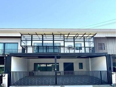 ขายทาวน์เฮ้าส์2ชั้น21ตร.ว เดอะคอนเนควงแหวน-รามอินทรา2