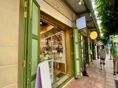 เยาวราช สำเพ็ง ให้เช่าร้าน 2.5 ชั้น 242 ตร.ม.  MRTวัดมังกร 999ม. 