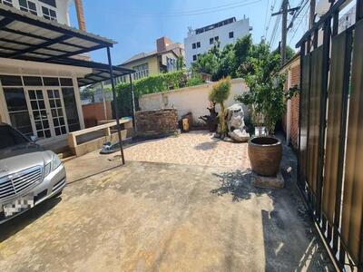 ให้เช่าบ้านเดี่ยว 2 ชั้น ซอยลาดพร้าว 29 ใกล้ศาลรัชดา ใกล้ MRT ลาด