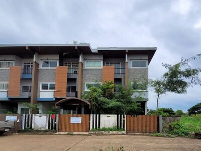 ขาย ทาวน์เฮ้าส์ 2 ชั้น เมืองสระแก้ว ถนน สุวรรณศร 