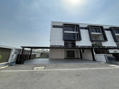 ให้เช่าโฮมออฟฟิศ 4 ชั้น 305 ตรม. The Harmoney รามอินทรา62 หลังมุม