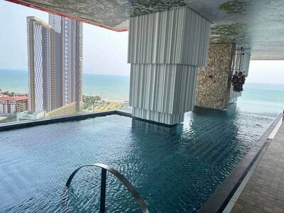 คอนโดริเวียร่า ชั้น12 ห้องริม วิวเมือง ห้องนอนมองเห็นทะเล