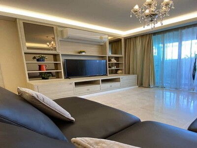 RR049 Silom Grand Terrace