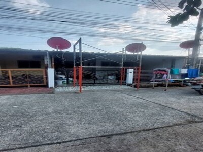บ้านทาวน์เฮาส์ชั้นเดียว หมู่บ้านการเคหะ