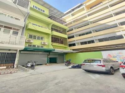 ให้เช่าตึกแถว5.5ชั้นห้องมุม ย่านสะพานควาย อารีย์ ประดิพัทธ์