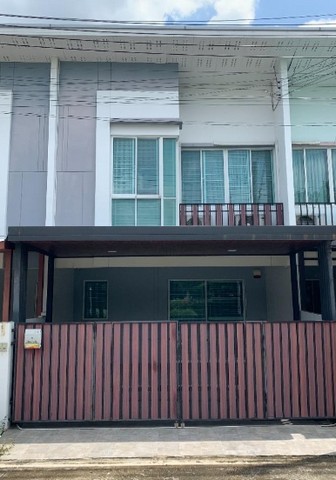 ให้เช่าและขายทาว์นโฮม2ชั้น  เบล็สวิวล์ รามอินทรา117 มี 3 ห้องนอน 2 ห้องน้ำ มีเฟอร์นิเจอร์