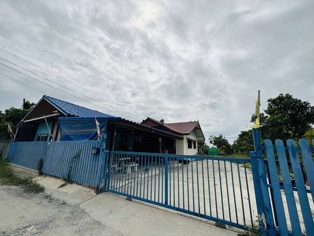 ขายด่วน บ้านพร้อมที่ดิน ขนาด 206 ตารางวา ตำบลทับยาว เขตลาดกระบัง กทม