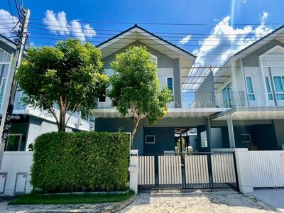 บ้านแฝด เพอร์เฟค พาร์ค ถนนหอการค้าไทย แจ้งวัฒนะ - ราชพฤกษ์ 