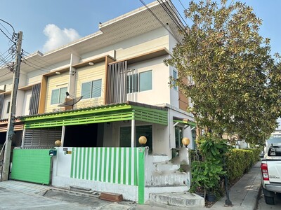 ขายทาวน์เฮ้าส์มือสอง อำเภอบางบัวทอง จังหวัดนนทบุรี   