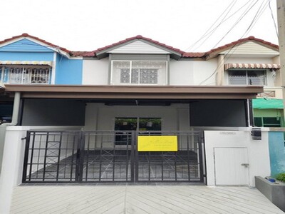 ขายหมู่บ้านแดนทองวิลเลจ ถนนหน้าบ้านกว้าง  จังหวัดปทุมธานี