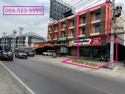ขายอาคารพาณิชย์3 ชั้น ครึ่ง 2 คูหา ติดถนนซอยวัดไร่ขิง สามพราน นคร