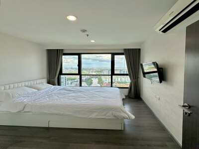 The Base Park West 33rd floor