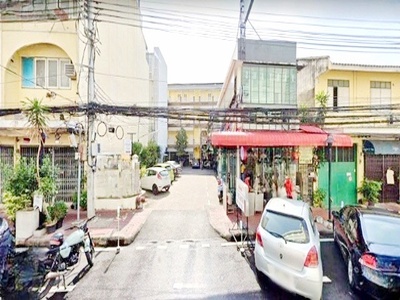 ให้เช่าร้านอาหาร  58ตร.ม ลดราคา35% ย่านเสาชิงช้า MRTสามยอด 700 ม.