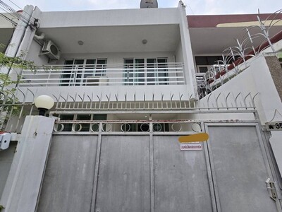 ให้เช่า ทาวน์เฮาส์2ชั้น 28 ตรว. อยู่ถนนสุขุมวิท89  ใกล้BTSสถานีบา